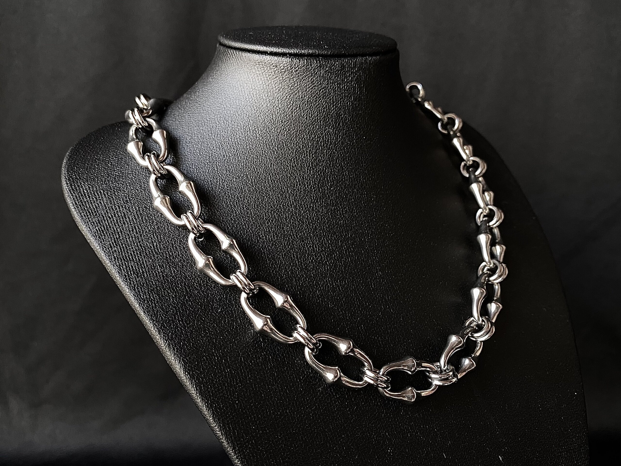 Hostile choker - 2